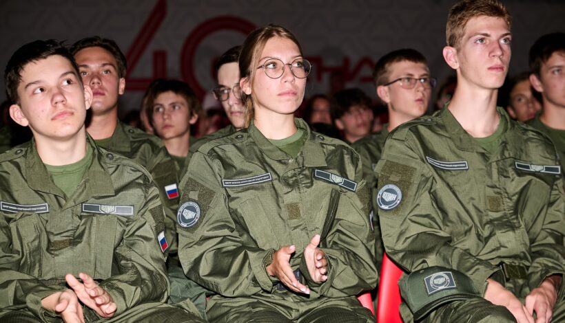 В «Смене» началось «Время юных героев»