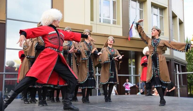 Жителям Донбасса организуют культурный досуг