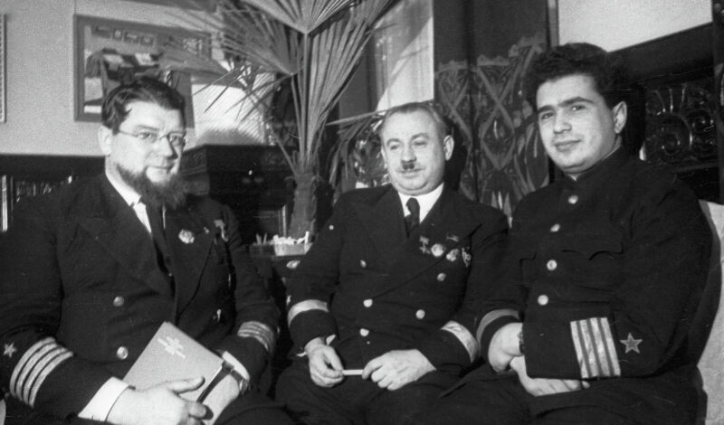 Иван Папанин — человек и пароход