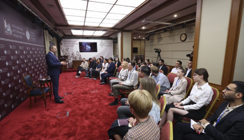 Иностранцы будут лучше разбираться в исторических процессах