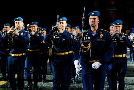 Десантники выступили на Красной площади