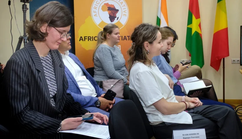 Волонтеры мира помогли России и Африке