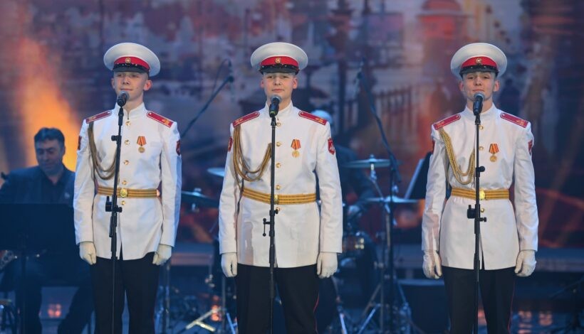Студенты споют о Родине