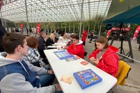 Первые увлекли посетителей настольными играми