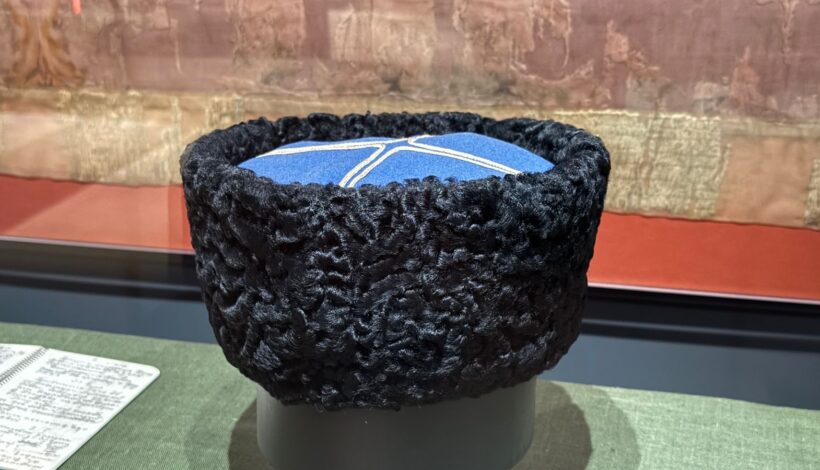 Кубанку кавалериста представили в Музее Победы