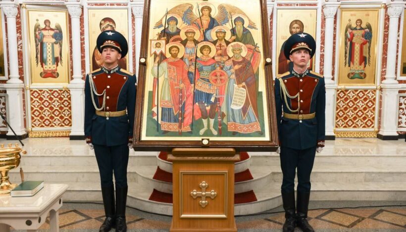 Росгвардейцы передали святыню