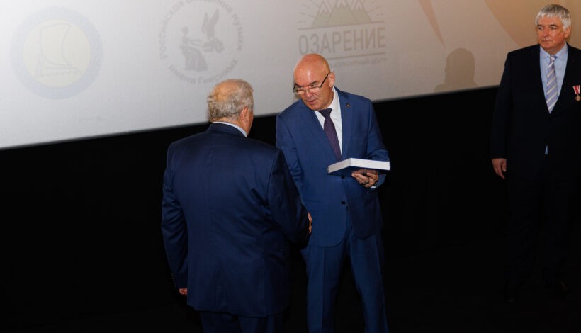 Музею Победы передали книгу о наркомах Великой Отечественной войны