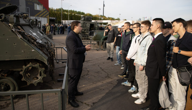 Первые посетители экспозиции «СВО. Zащитники Отечества» поделились впечатлениями