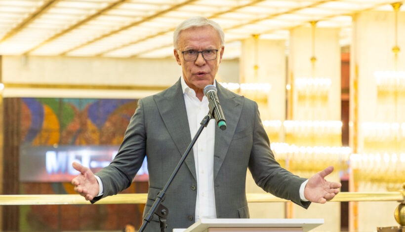 Вячеслав Фетисов положительно оценил новую выставку в Музее Победы