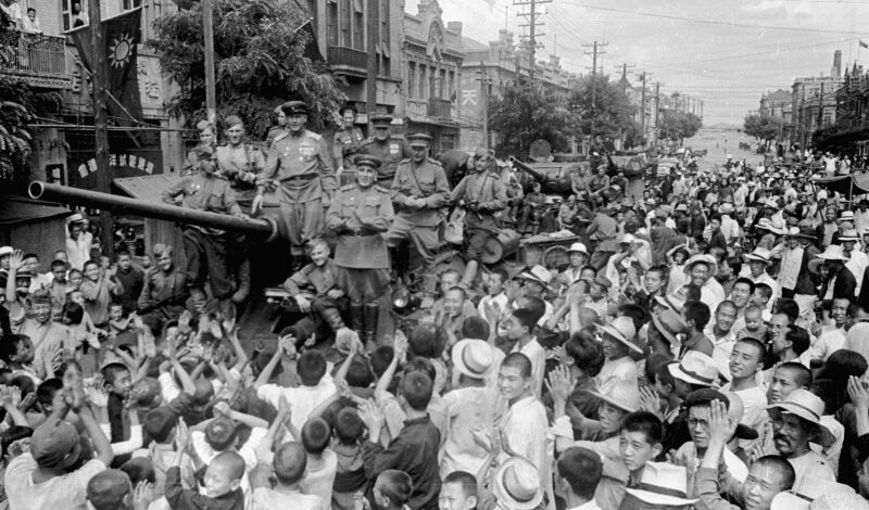 Студентам рассказали о завершении Второй мировой войны