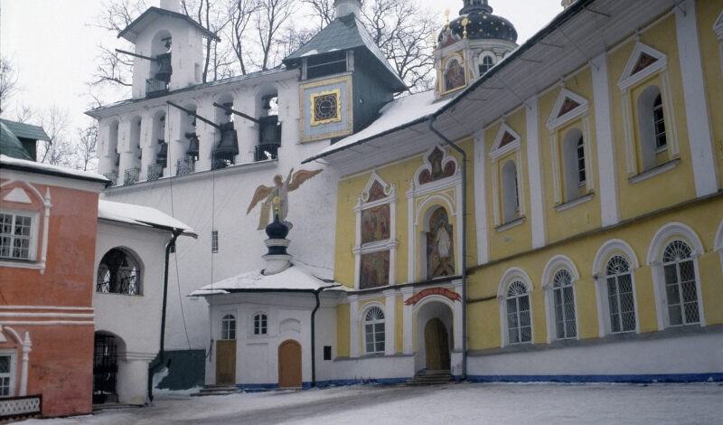 Выставку рисунков Печерской обители представил музей