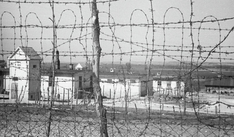 Памяти советских военных посвятили мемориал