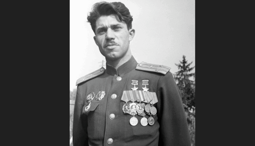 Память Героя увековечили