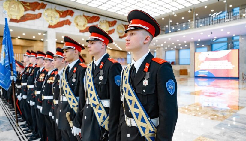 Юные казаки приняли символ доблести и чести