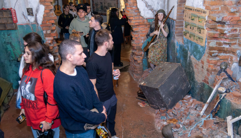 Молодые иностранцы побывали в Музее Победы