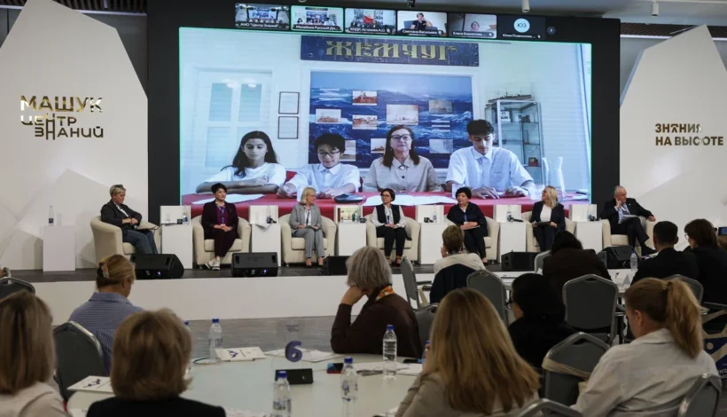 Посольские школы сохраняют историческую память