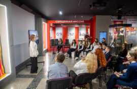 Школьники прочли стихи о войне в Музее Победы