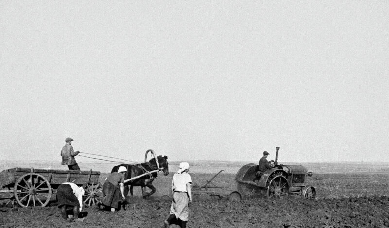 Ветерана тыла поздравили с вековым юбилеем