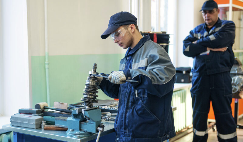 Проект «Профессионалитет» ждет школьников и их родителей