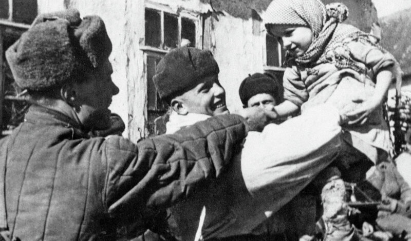 «Хранители памяти» развенчивают антироссийские мифы