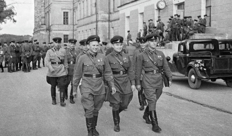 «80 уроков Победы» будут идти в школах до 2026 года