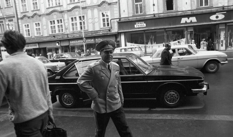 Самому молодому космонавту посвятили памятник