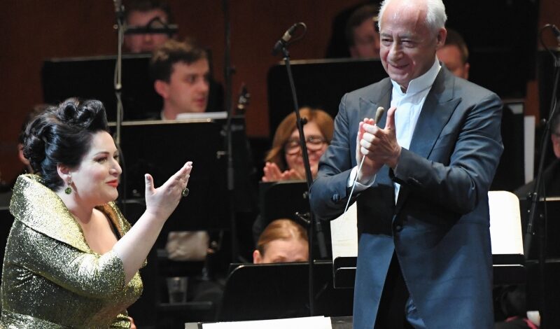 Выдающиеся артисты представили программу к 80-летию Победы