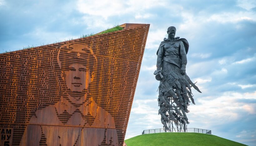 День белых журавлей пройдет подо Ржевом