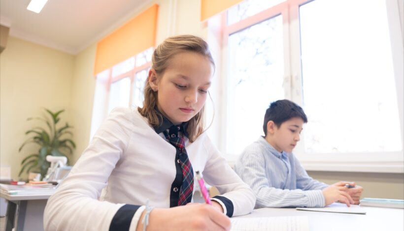 Названы 100 лучших сочинений школьников и студентов