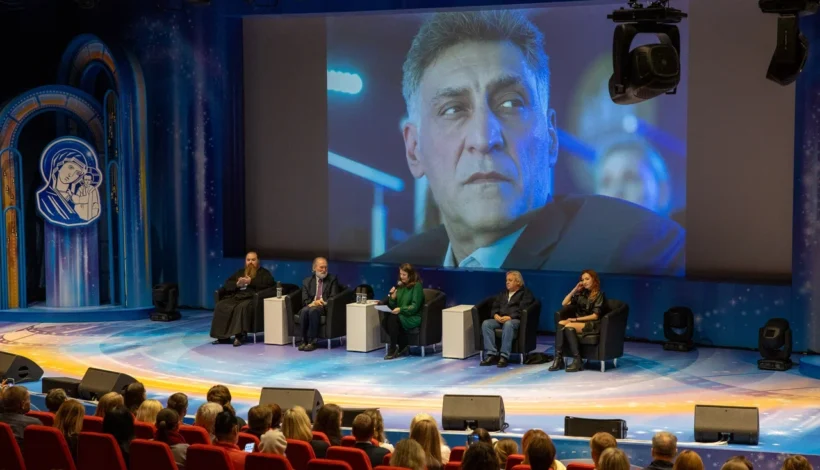 Известные актеры пообщались со зрителями в Музее Победы