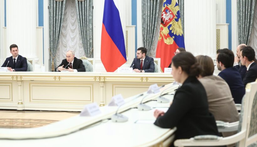 Президент пообщался с молодыми учеными