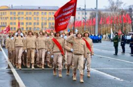 Юнармейцы прошли парадным маршем