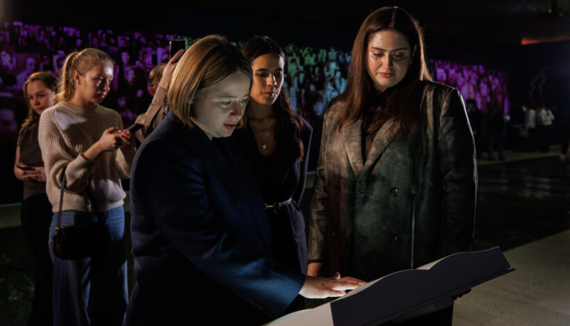 Имена деятелей культуры увековечили в Музее Победы