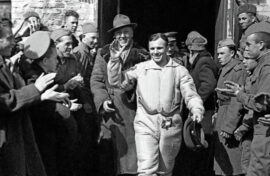 Защитников Отечества чествуют в столице