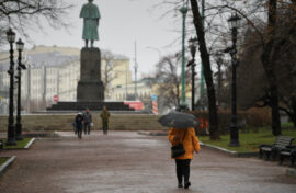 Выставку под открытым небом посвятили героям