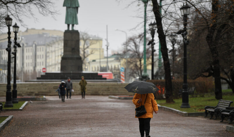 Выставку под открытым небом посвятили героям