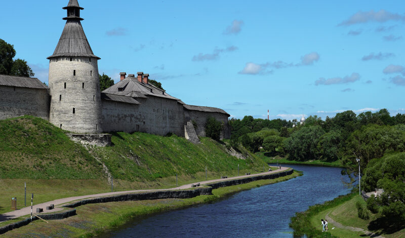 Стартовал патриотический форум