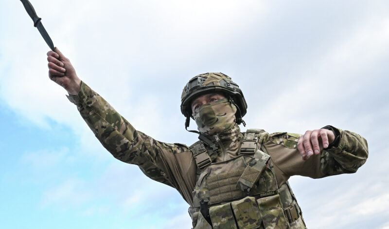 Президент поздравил разведчиков