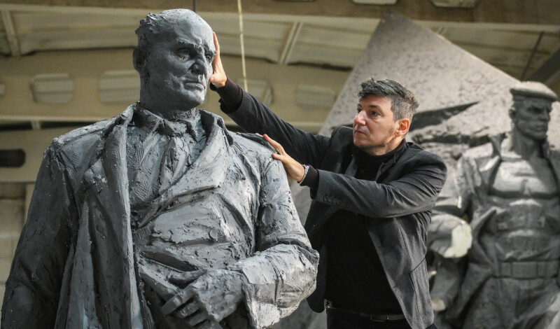 Память о разведчике увековечат