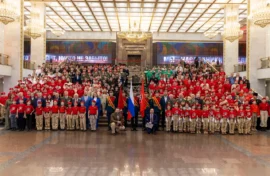 Школьники Москвы пополнили ряды юнармейцев