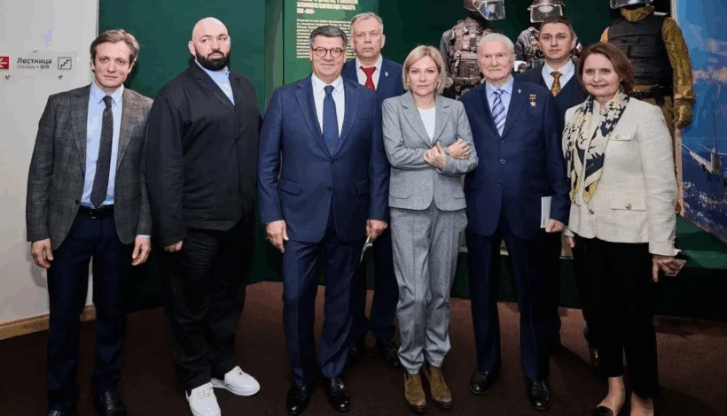 Министр оценила выставку о спецназовцах