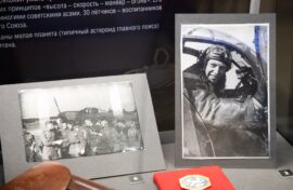 В Музее Победы представили награды легенды авиации 