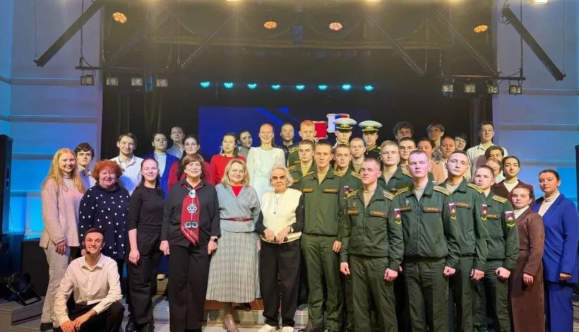 Защитники стали актерами