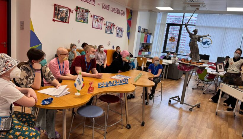 Юные музейщики рассказали сверстникам о подвигах героев