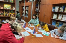 Бойцам передали письма школьников