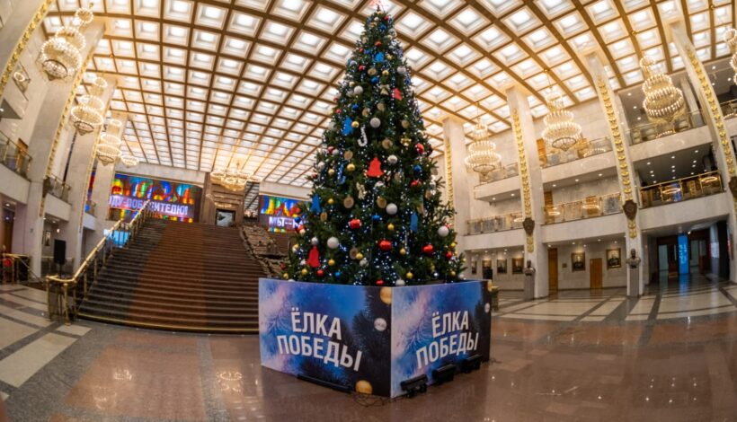 Десятиметровую ель установят в Музее Победы
