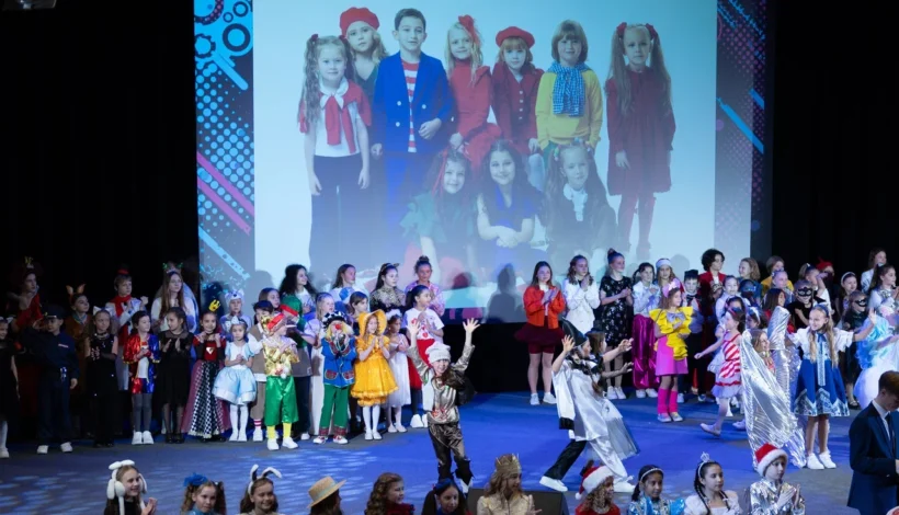 Юные таланты представили новогоднюю программу