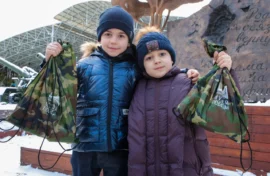 Школьникам рассказали, как Дед Мороз защищал Родину