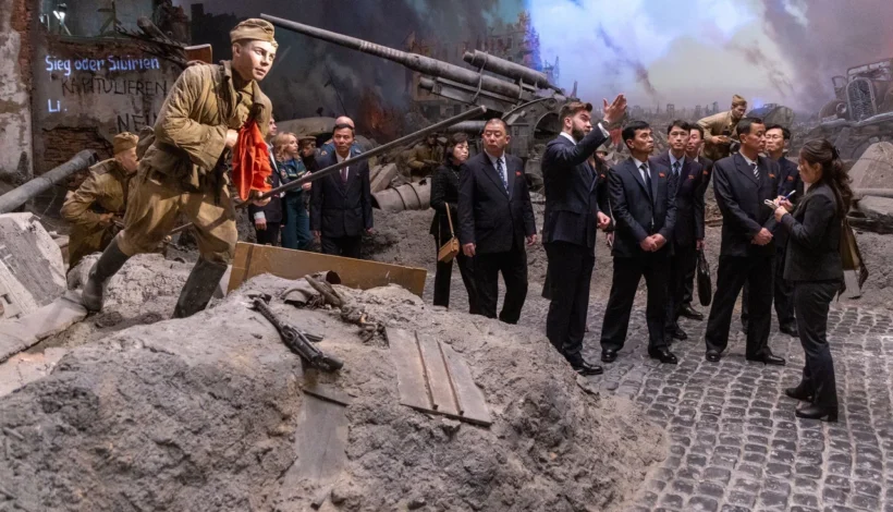 Гости из КНДР посетили экспозиции Музея Победы