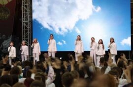 Юные артисты украсили кадетский бал